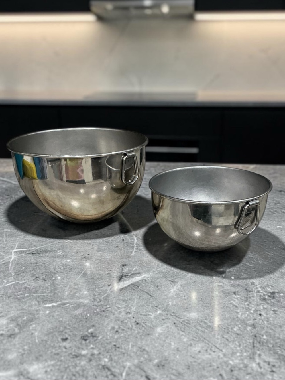 Set of 2 Vintage Buckeye Mardigian Stainless Steel Mixing Bowls USA Ring Handles